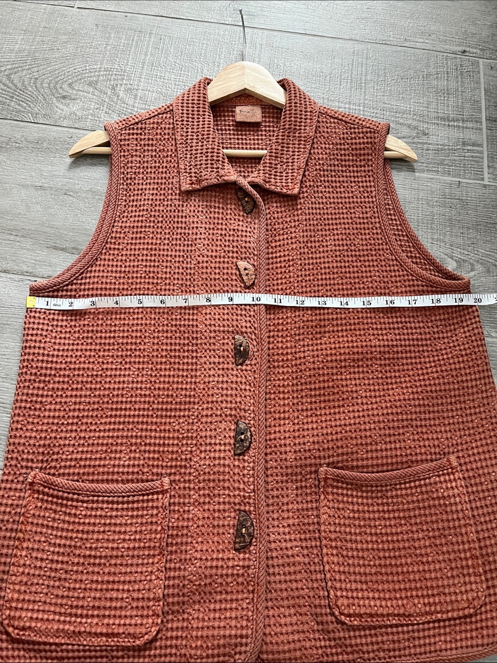 Focus Preshrunk Vintage Waffle Knit Sleeveless Vest Orange Half Moon Buttons SM - Picture 6 of 7